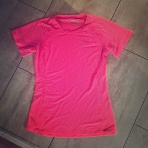 Saucony running workout shirt neon pink